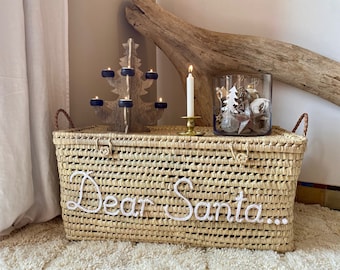 Trunk, basket & straw storage chest to personalize, customizable woven laundry basket, wicker toy box to embroider