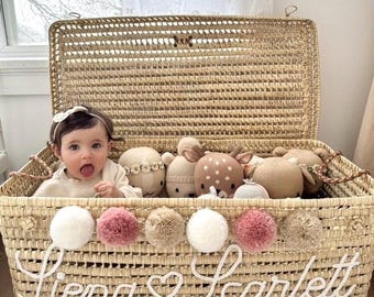Personalized children's trunk • Personalized Toy Chest • Embroidered wicker toy chest • Baby Shower Gift • Unique Birth Gift