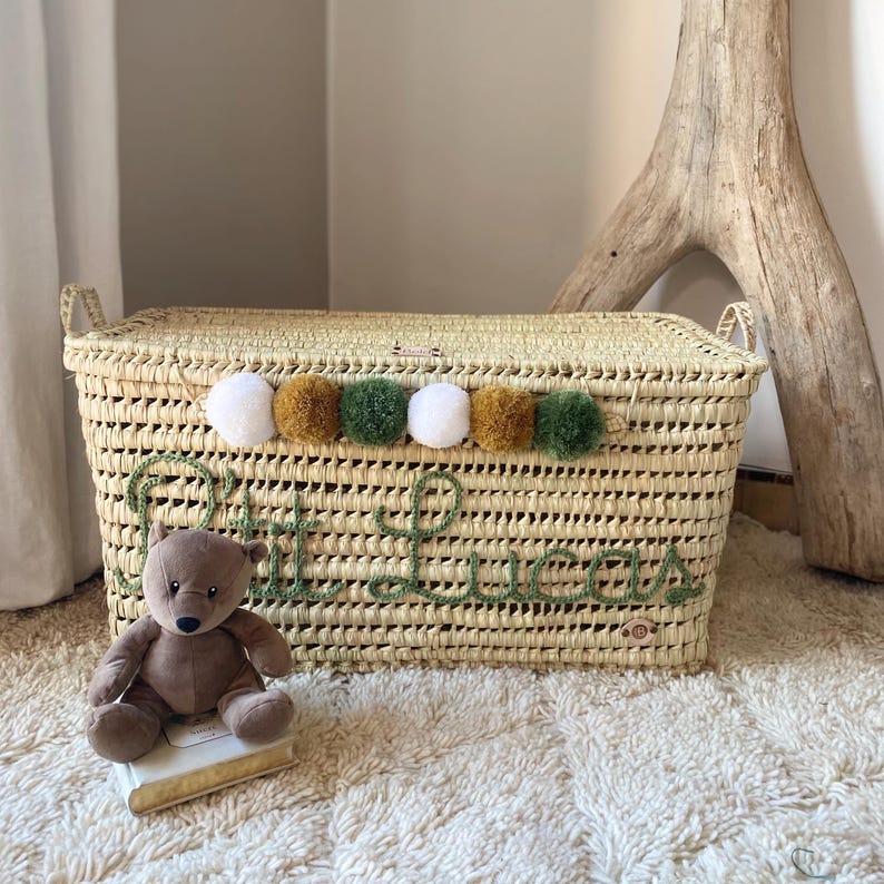 Gepersonaliseerde speelgoedkist – Handgemaakte rieten opbergdoos – Kraamcadeau – Opbergruimte voor de babykamer – Gepersonaliseerd aandenken voor de baby afbeelding 5