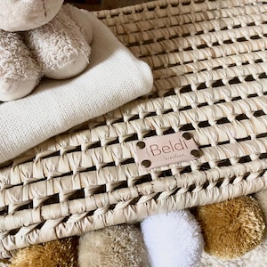 Gepersonaliseerde speelgoedkist – Handgemaakte rieten opbergdoos – Kraamcadeau – Opbergruimte voor de babykamer – Gepersonaliseerd aandenken voor de baby afbeelding 14