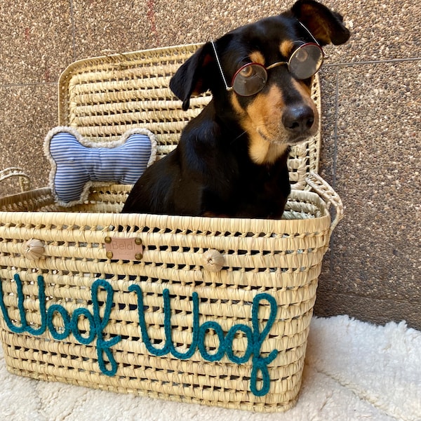 Personalized wicker dog or cat basket, customizable dog toy box, straw storage trunk for animals