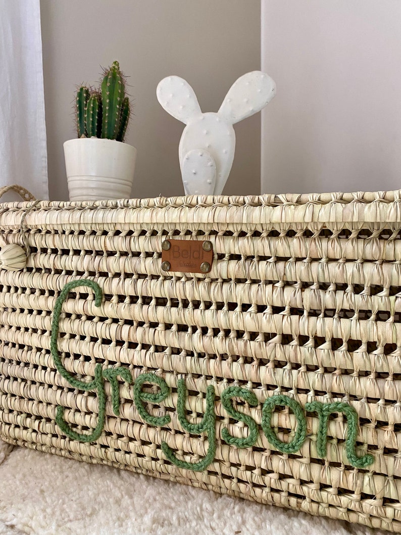 Personalized wicker storage trunk, storage chest to personalize in palm leaves, toy chest image 7