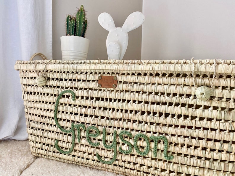 Trunk, basket & straw storage chest to personalize, customizable woven laundry basket, wicker toy box to embroider image 1
