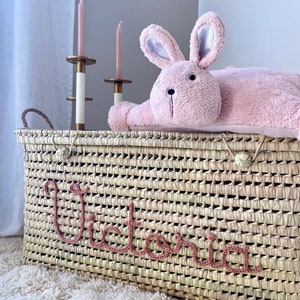Personalized wicker storage trunk, storage chest to personalize in palm leaves, toy chest image 6