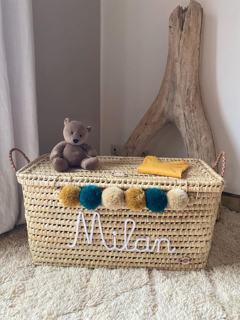 Gepersonaliseerde speelgoedkist – Handgemaakte rieten opbergdoos – Kraamcadeau – Opbergruimte voor de babykamer – Gepersonaliseerd aandenken voor de baby afbeelding 6