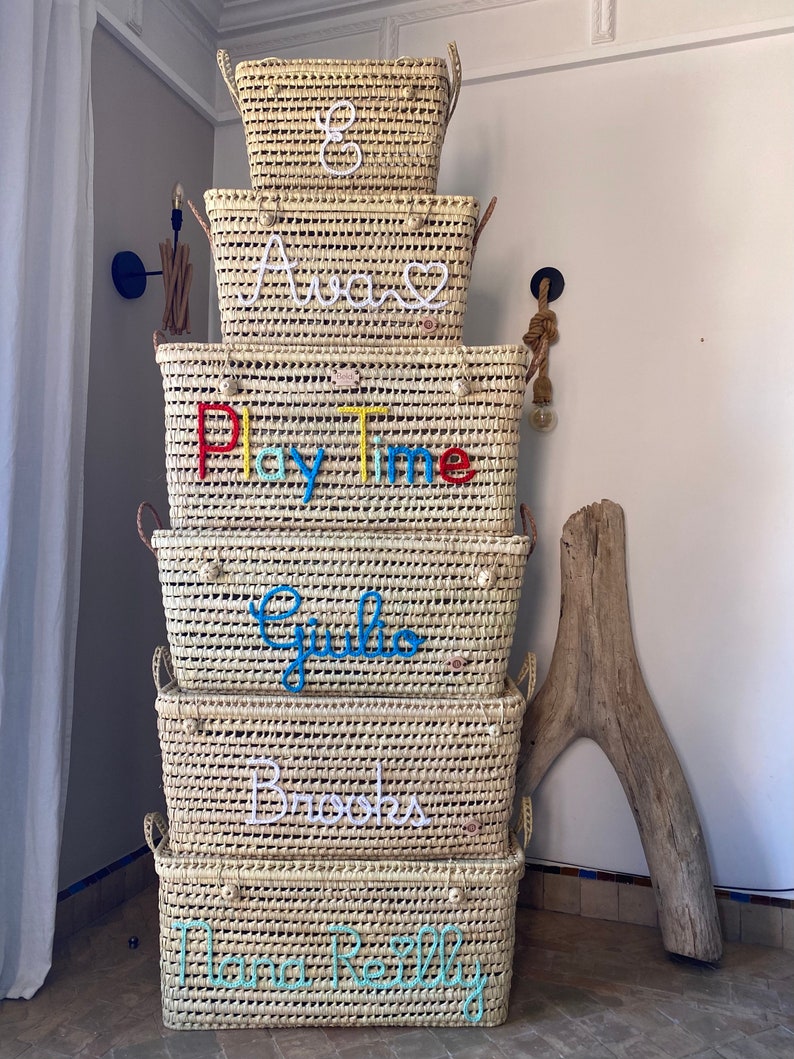 Baule portaoggetti in vimini personalizzato, baule portaoggetti da personalizzare in foglie di palma, baule portagiochi immagine 8