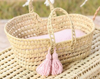 Handmade basket made from recycled palm - Baby room decoration, 100% natural - Decorative basket made from woven straw - Wicker doll basket
