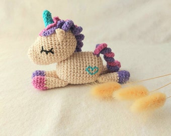 Einhorn Kuscheltier / Spieluhr gehäkelt