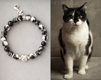 Black and White Cat Bracelet | Cat lover gift | Cat memorial bracelet | Pet Bracelet | Cat charm bracelet | Cat jewelry | Cat Bracelet