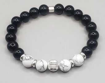 Bracelet en howlite et onyx | Bracelets en howlite | Bracelets de pierres précieuses | Bracelets en cristal | Howlite naturelle | Bracelets en onyx | Noir et blanc