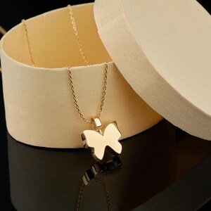 Collar de oro de 14 quilates con forma de mariposa para cenizas, porta cenizas personalizado, collar conmemorativo para mamá y papá, colgante de recuerdo de oro. imagen 7
