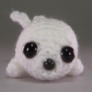 Cute Crochet Baby White Sparkly Seal with Key Ring and Personalised Message options / Party bag gift