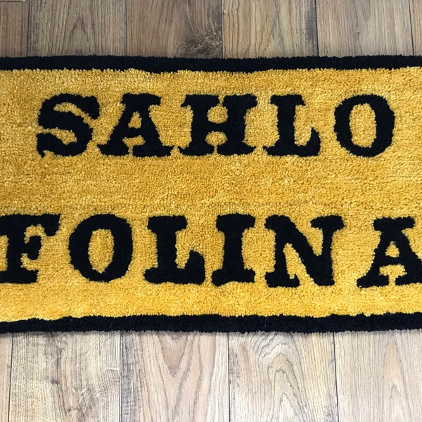 Sahlo Folina lyric rug in Trench colours.