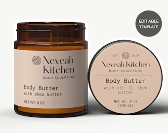 Könnte beinhalten: Ein braunes Glasgefäß mit einem weißen Etikett, auf dem "Neveah Kitchen Body Sculpture Body Butter with shea butter NET WT. 8 OZ." steht. Das Gefäß steht auf einer weißen Oberfläche. Der Deckel des Gefäßes ist abgenommen und zeigt ein beigefarbenes Etikett mit dem Text "EST. 2019 Neveah Kitchen BODY SCULPTURE Body Butter with vit. C, shea butter Net wt. 8 oz (240 ml)".