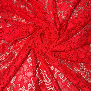 Victoria red lace design 4-way stretch 58/60 ”von YD.ships weltweit aus Los Angeles Kalifornien USA verkauft.