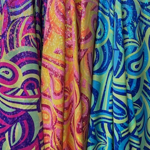 Motif abstrait hologramme métallique Impression sur nylon élasthanne extensible dans les 4 sens (58/60 pouces) vendu par YD. expédié dans le monde entier depuis Los Angeles en Californie