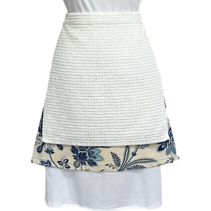 Delantal de toalla con flores y bolsillos / Delantal con toalla color crema extraíble / Regalo para ella / Regalo para el día de la madre / Medio delantal con toalla