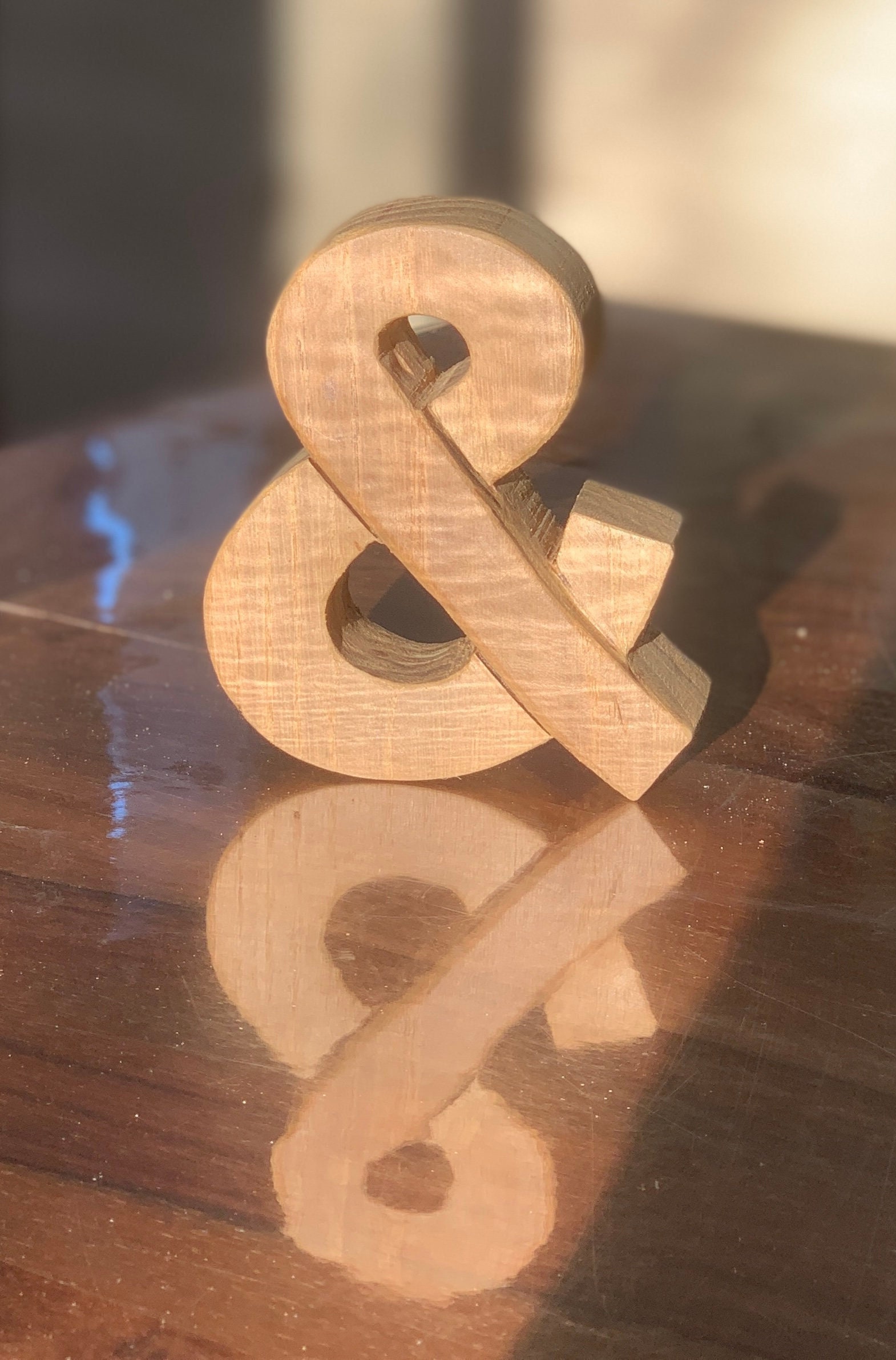 Esperluette de Décoration en Bois, Fait Main