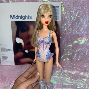 Taylor Swift doll imagen 1