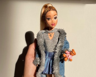 Ariana Grande doll