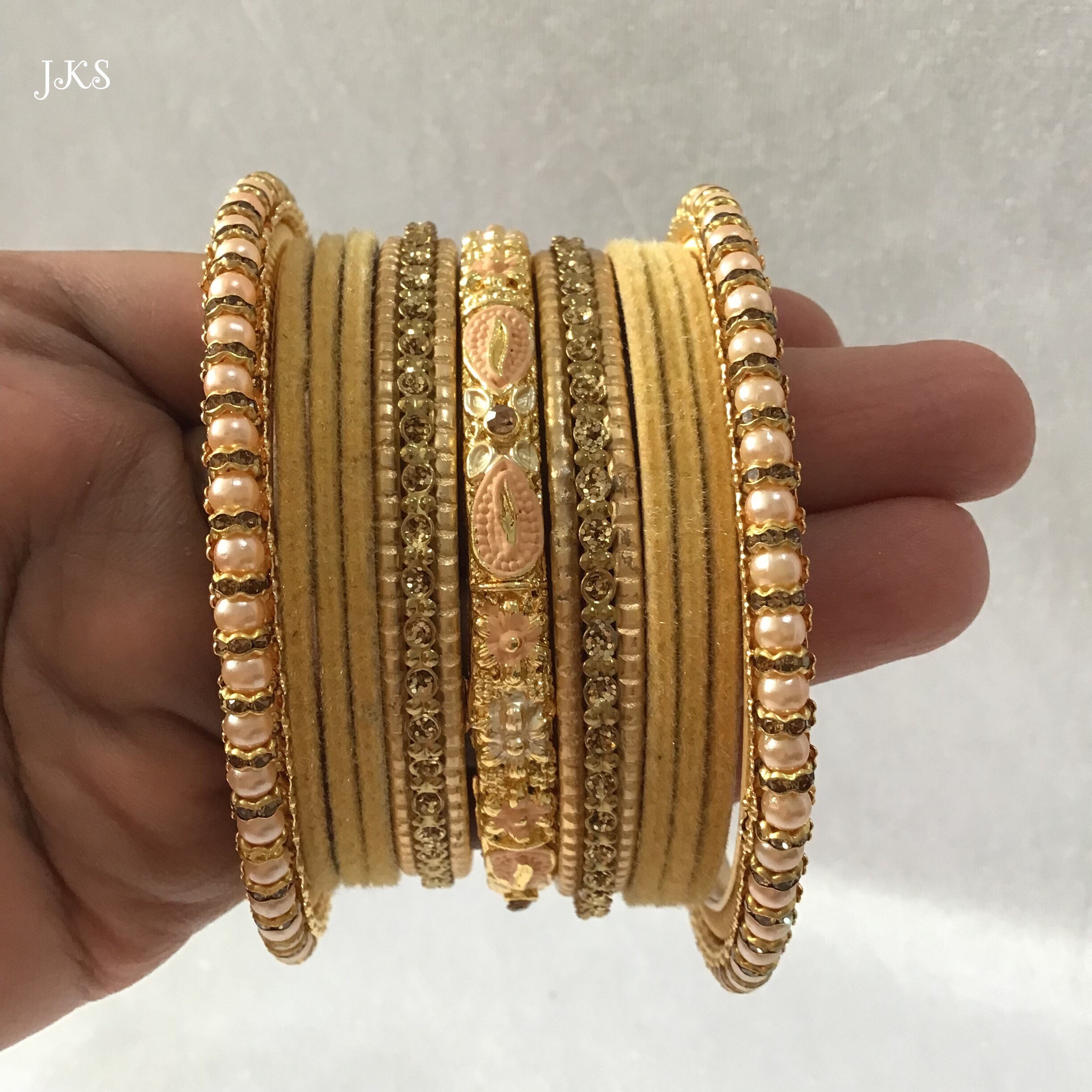 Loaded Play with assign kangan set gold 