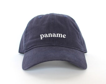 Embroidered and personalized cap, navy blue color, 100% cotton, unisex and adjustable at the back