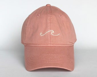 Personalized embroidered cap, pastel pink color, 100% cotton, unisex, one size and adjustable at the back