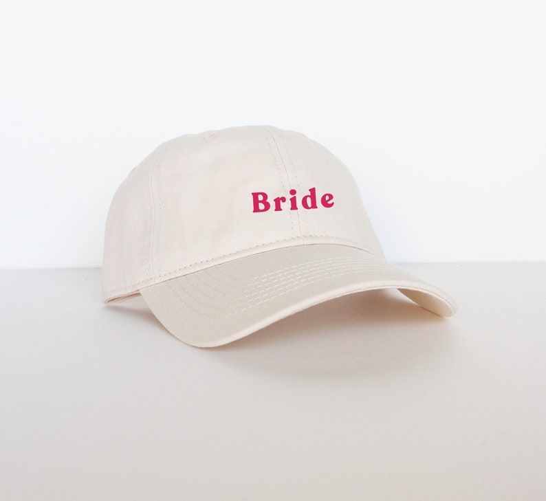 Personalized embroidered cap, ecru color, mixed, 100% cotton and adjustable at the back with a metal buckle image 1