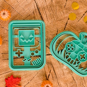 Halloween geek cookie cutter - game boy Halloween pumpkin controller - personalized cookie