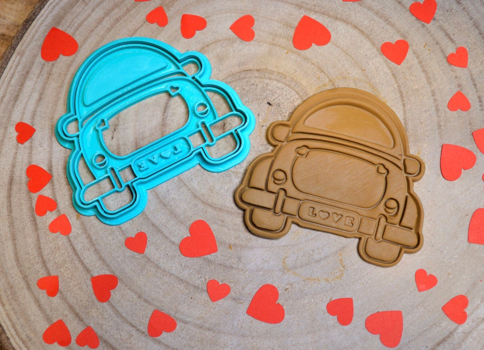 Emporte-Pièce Voiture Ancienne Coccinelle Love Personnalisable avec Prénoms sur Le Coffre, Pour Bisc