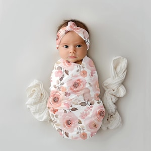 Baby Blanket pink flowers, Baby girl swaddle set, Swaddle blanket gift, Newborn girl gift, Baby shower gift, Swaddle set, Hospital baby