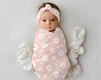 Pink Daisy Blanket, Floral swaddle blanket, Baby girl blanket, Baby girl nursery, Pink kids blanket, pink girl bedding, baby girl hospital