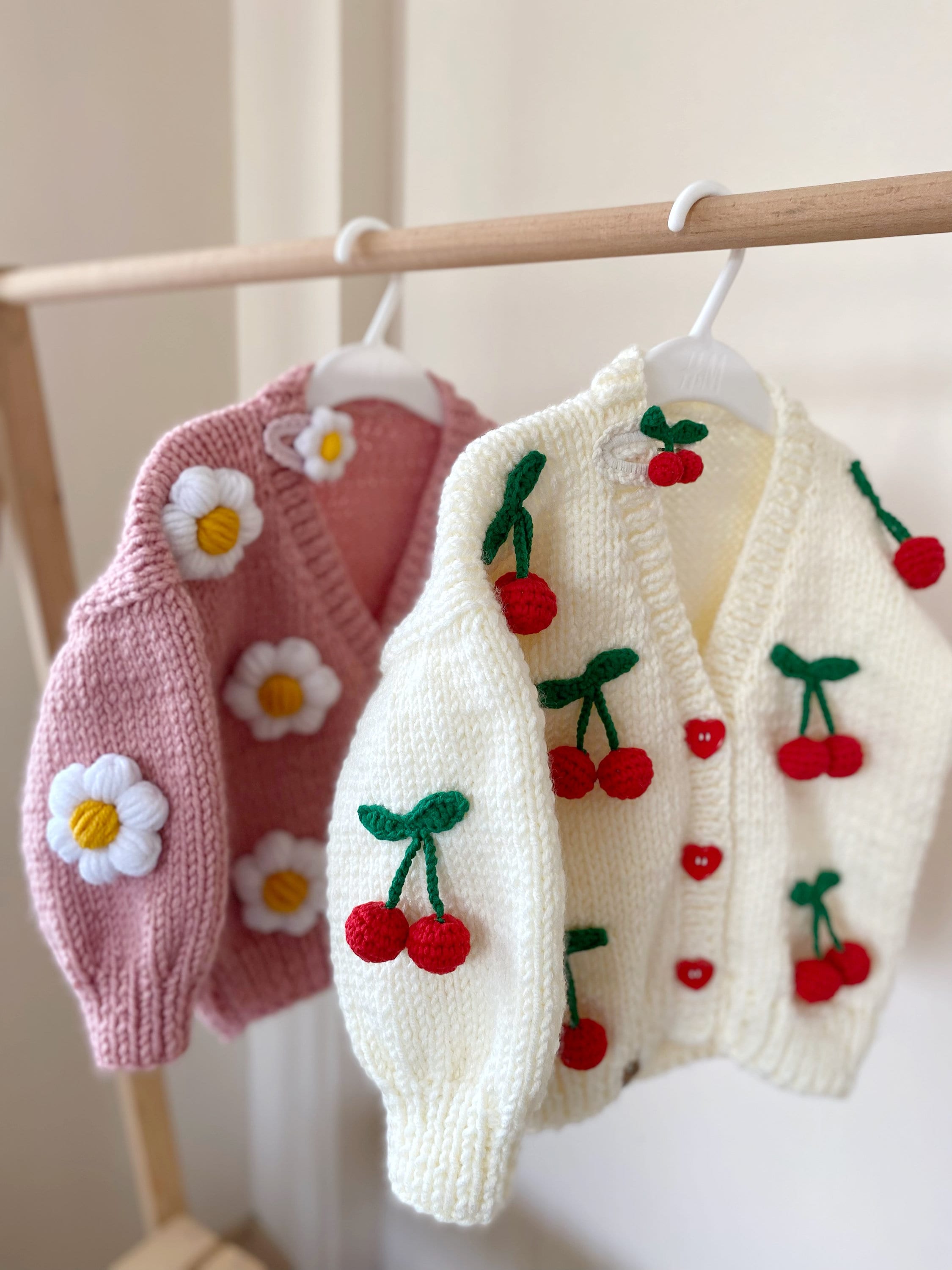 DAISYLIN KnitJacket 新品同様 DaisyHampton40 Daisy Knit Jacket, Chunky Knit Product, Handmade Daisy Pink