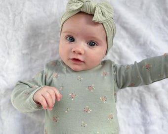 Sage green cable knit bow headband, baby bow headband, bow headband, baby bows, toddler bow headbands, hairband,hairbow, new baby gift