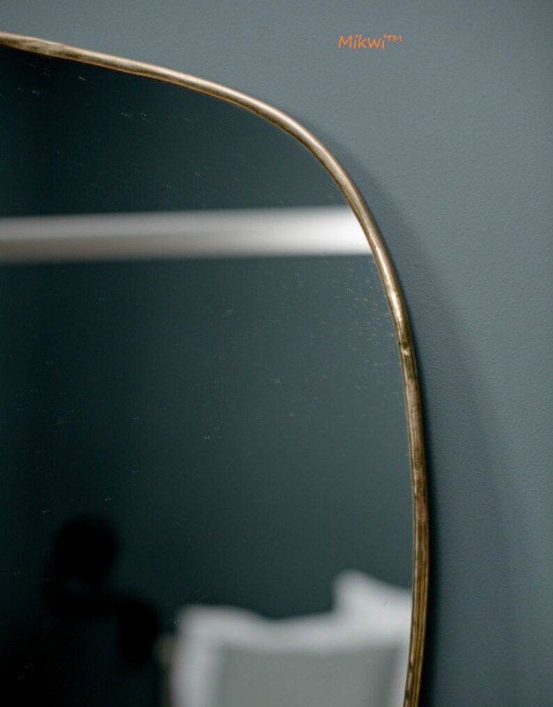 Miroir De Salle De Bain Irrégulier & Ondulé - Cadre En Laiton Style Antique - Forme Unique Variable