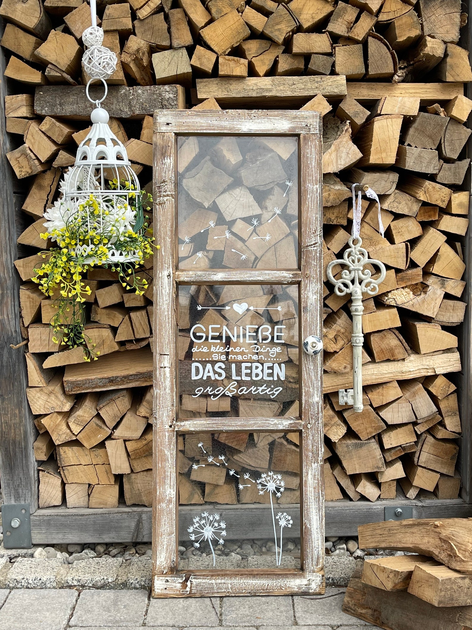 Altes Fenster Dekofenster mit Spruch kleine Dinge Beschriftung und