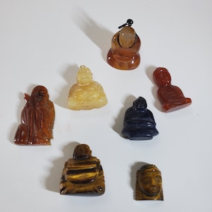 Vintage! Lot of 7 vintage miniature hand carved Buddhas, natural semi-precious gemstones