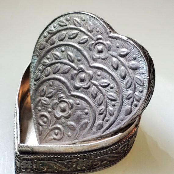 Antique Small Turkish Heart Shaped Pill/Trinket/R… - image 9