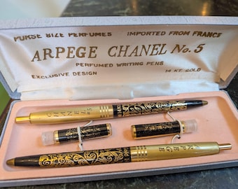¡Vintage! Arpege Chanel No.5 de mediados de siglo; Juego de bolígrafo de oro de 14k, un par de frascos de perfume en caja de presentación original con certificado.