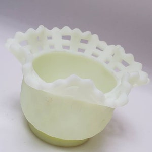 Vintage! Fenton custard color Vasaline Glass vase, basketweave pattern on body Looks pastel Lime Green Pristine