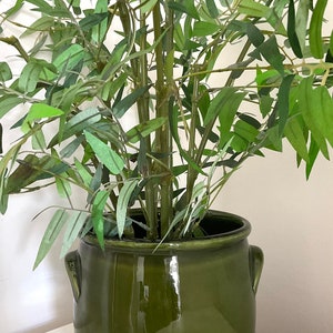 Great Vintage Glazed Olive Green Ceramic Plant Pot With Side Handle Detailing. MCM Green Decor, Mid Century Planter. Fab Retro Plant Holder!
