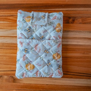 Quilted E-Reader Sleeve | Padded Kindle Case | Protective Tablet Pouch