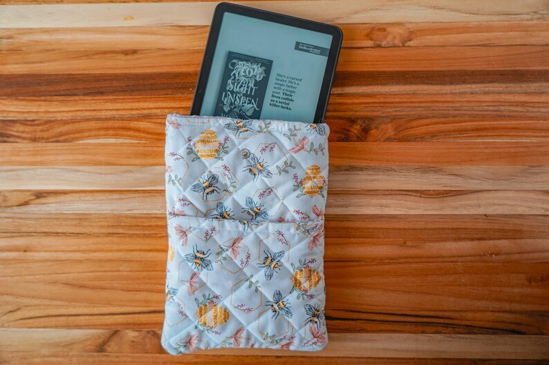 Quilted E-Reader Sleeve | Padded Kindle Case | Protective Tablet Pouch