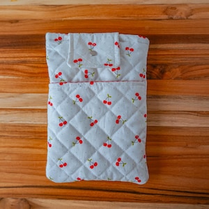 Quilted E-Reader Sleeve | Padded Kindle Case | Protective Tablet Pouch