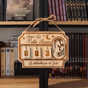 Book tracker personnalisé en bois, compteur de livres lus, suivi de lecture multilingue, décoration suspendue bibliothèque ou coin lecture