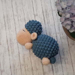 Music box Frieda, sheep, soft toy, toy, crocheted lamb, crocheted animal, cuddly toy, gift, sheep