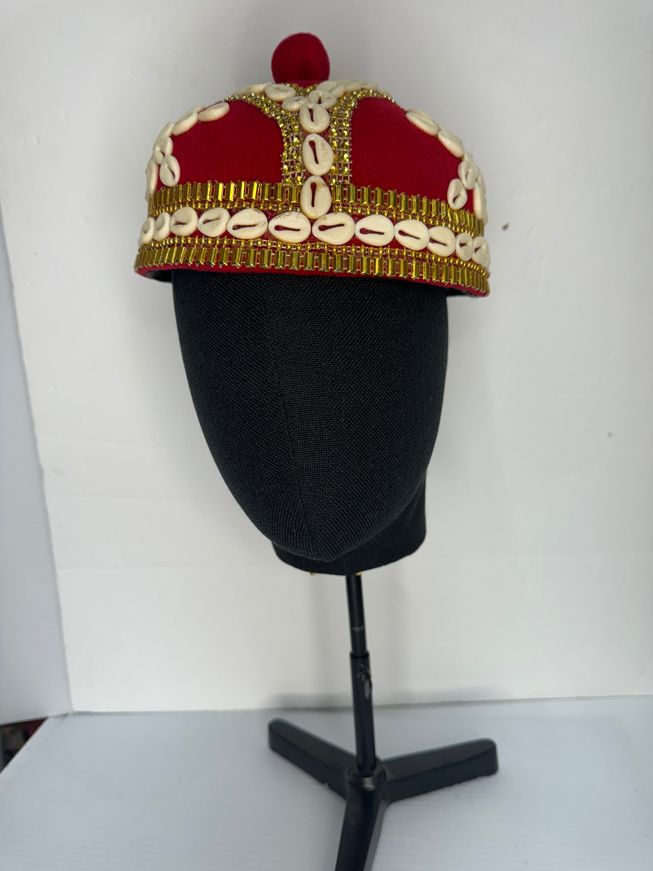 Igbo Ozo Cowrie Hat – Nigerian Royalty Velvet Cap | Traditional 