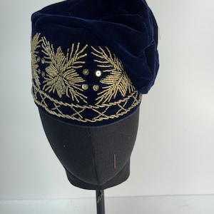 Luxury Embroidered Velvet Fila Cap – Royal Yoruba Groom Hat with Gold Beads | Nigerian Traditional Wedding Accessory