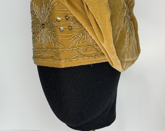 Gold Embroidered Velvet Yoruba Fila Cap – Nigerian Groom & Men’s Traditional Wedding Hat