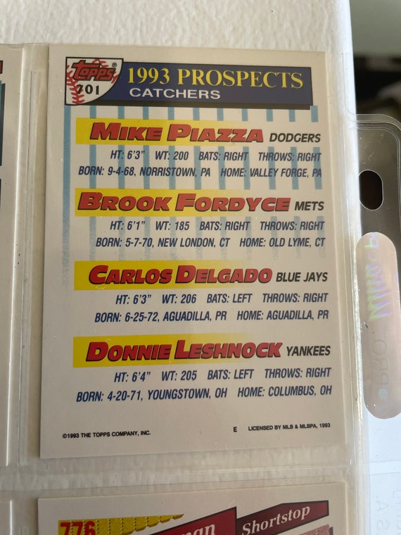 HOF Mike Piazza 1992 Upper Deck #2 Rookie Card in Mint Condition